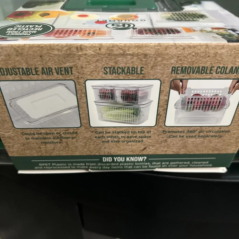NEW. Produce Crisper Container Removable Basket Adjustable Air Vent Clear 3.8qt